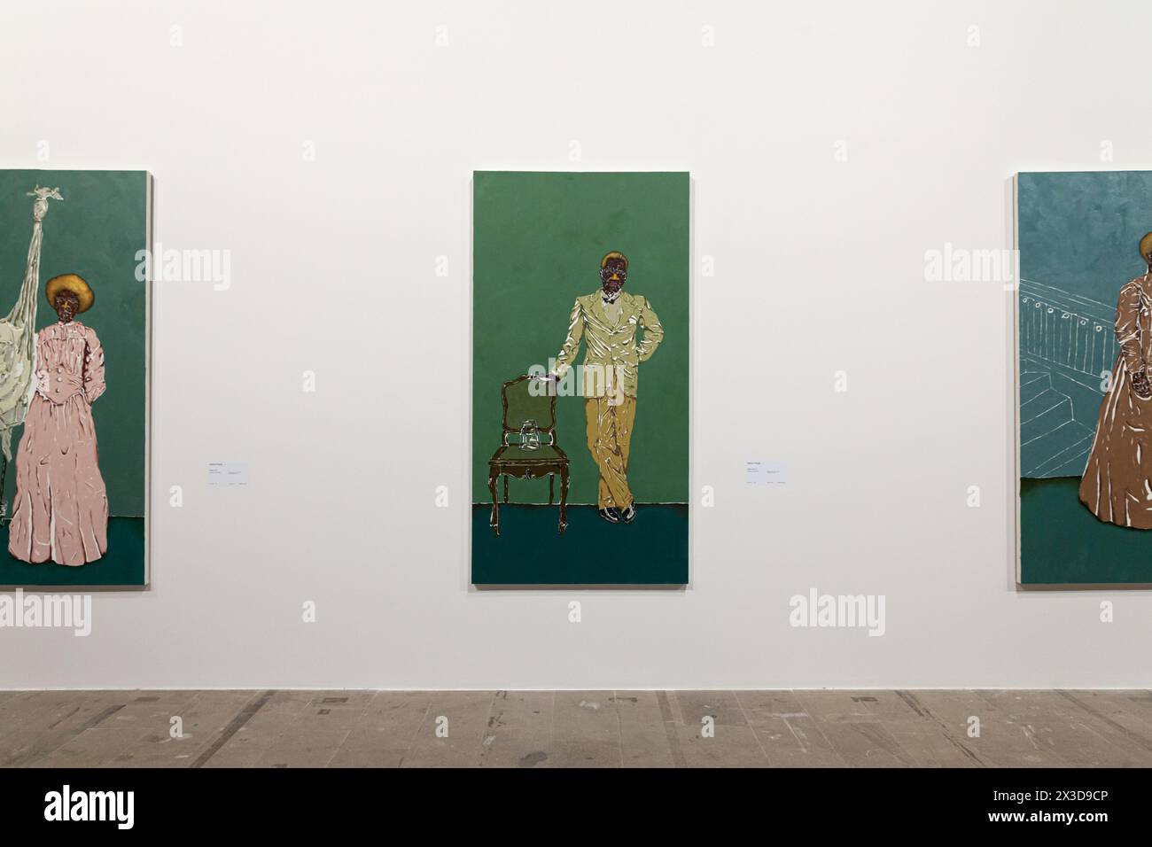 Venise, Italie - 17 avril 2024 : œuvres de Nour Jaouda de la série Full-Body Portraits exposées à l'Arsenale lors de la 60e édition de l'Art International Banque D'Images