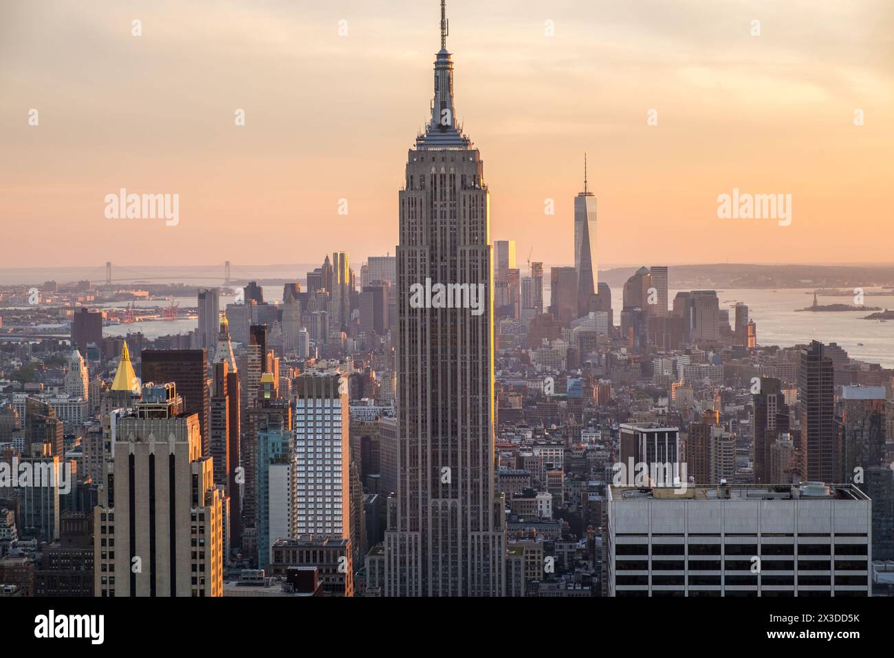Vue de l'Empire State Building et des gratte-ciel de Manhattan, Manhattan, New York, États-Unis Banque D'Images