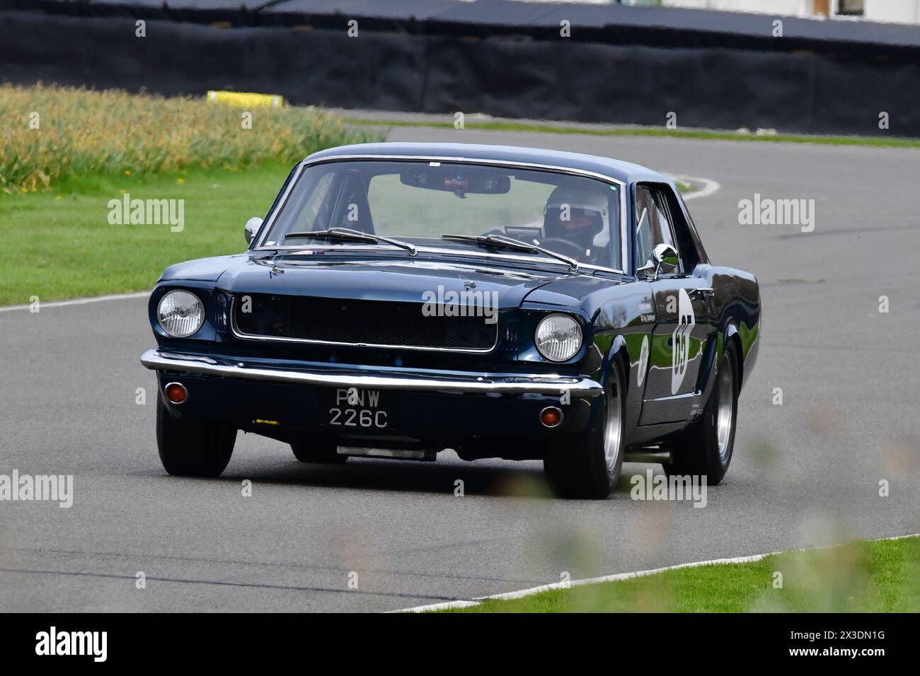 Alex Thistlewayte, Nicholas Padmore, Ford Mustang, Ken Miles Cup, une course de deux pilotes quarante-cinq minutes pour Ford Mustangs qui a concouru jusqu’en 1966, c’est ça Banque D'Images