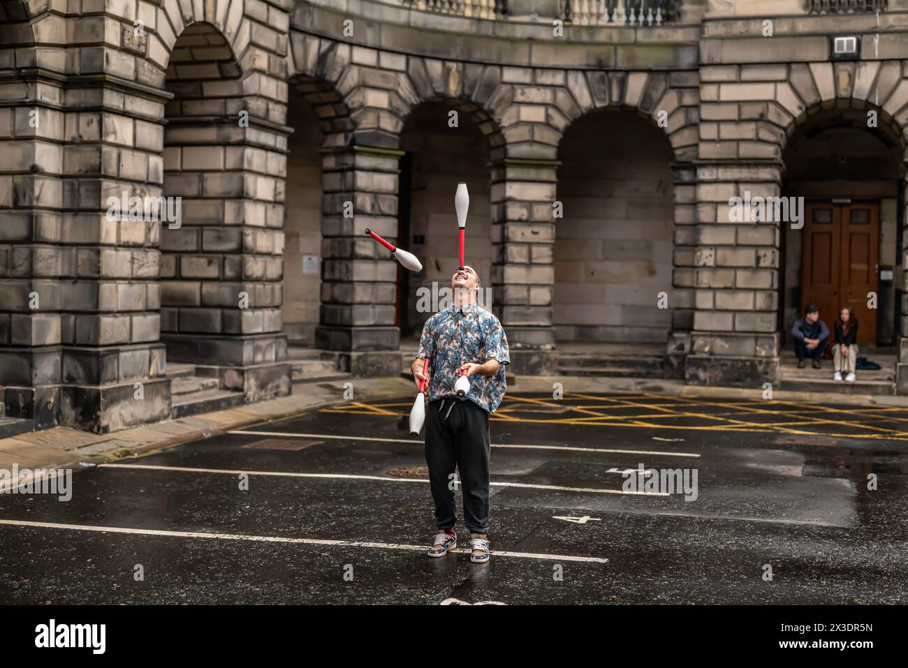 Édimbourg, Lothian, Écosse, Royaume-Uni. 5 août 2023. Jongleur, artistes de rue. Banque D'Images