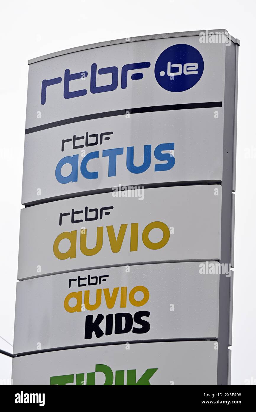 L'illustration montre un tableau avec le nom de RTBF Brands, RTBF.be, RTBF Actus, RTBF Auvio, Kids tous faisant partie de la télévision publique francophone RTBF au siège à Bruxelles, vendredi 26 avril 2024. BELGA PHOTO ERIC LALMAND Banque D'Images