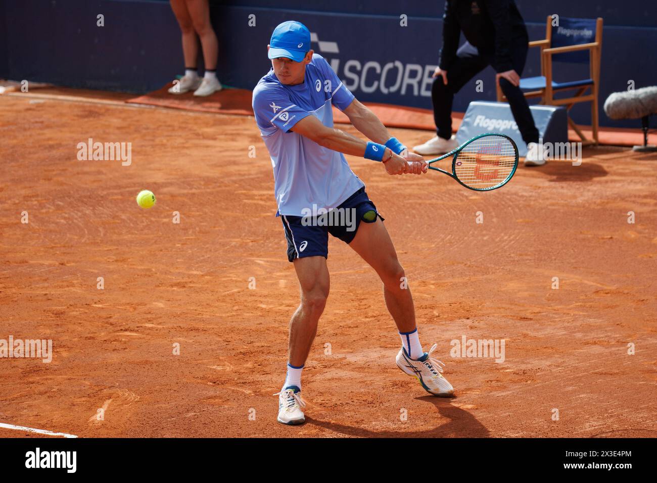 Barcelone, Espagne. 17 avril 2024. Alex de Minaur en action lors du tournoi de tennis Barcelona Open Banc de Sabadell au Reial Club de Tennis Ba Banque D'Images