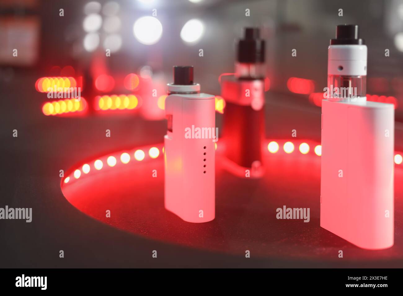Bote rouge vape Banque de photographies et d'images  haute rsolution -  Alamy
