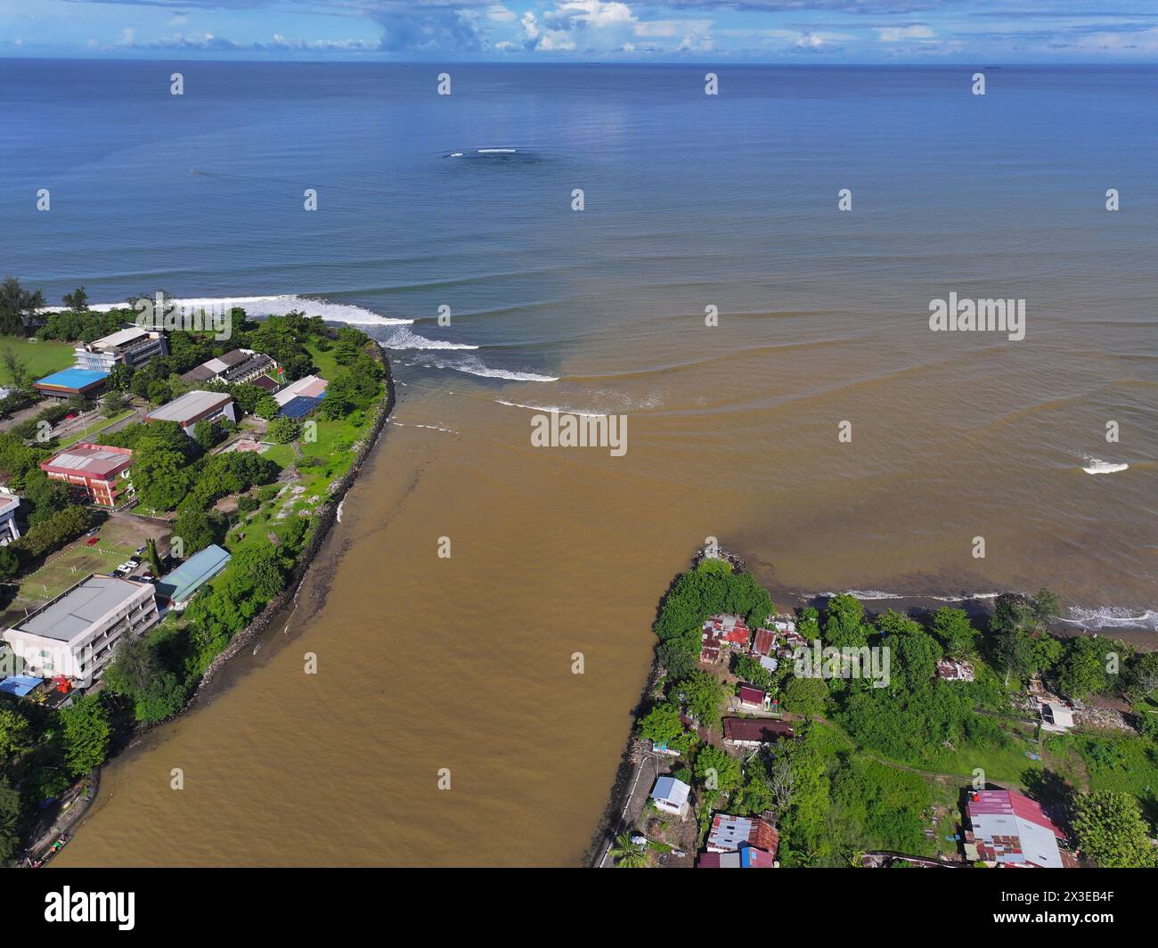 Le dernier voyage de la rivière Tabing dans la ville de Padang, Sumatra Ouest, Indonésie Banque D'Images