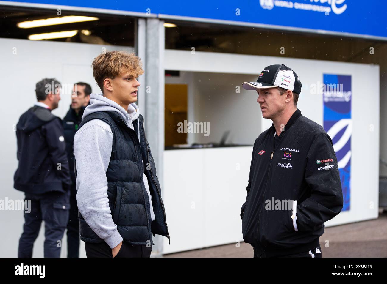 Monaco, Monaco. 26 avril 2024. AITKEN Jack (gbr), Envision Racing, Jaguar I-type 6, portrait, CASSIDY Nick (nzl), Jaguar TCS Racing, Jaguar I-type 6, portrait lors de l'ePrix de Monaco 2024, 6ème meeting du Championnat du monde ABB FIA Formula E 2023-24, sur le circuit de Monaco du 25 au 27 avril 2024 à Monaco - photo Javier Jimenez/DPPI crédit : DPPI Media/Alamy Live News Banque D'Images