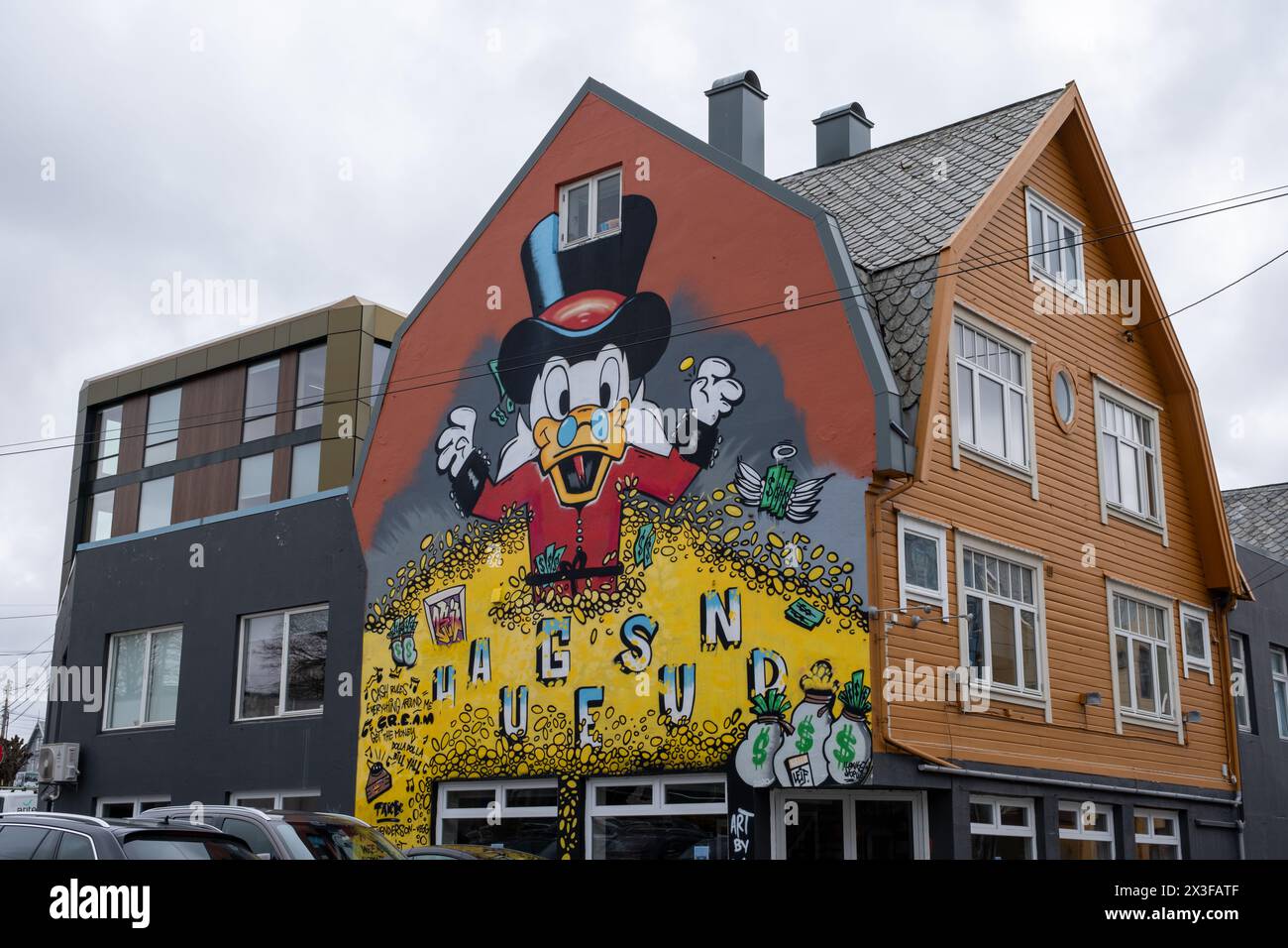 Murale de Scrooge McDuck sur un côté d'un bâtiment à Haugesund, Norvège Banque D'Images