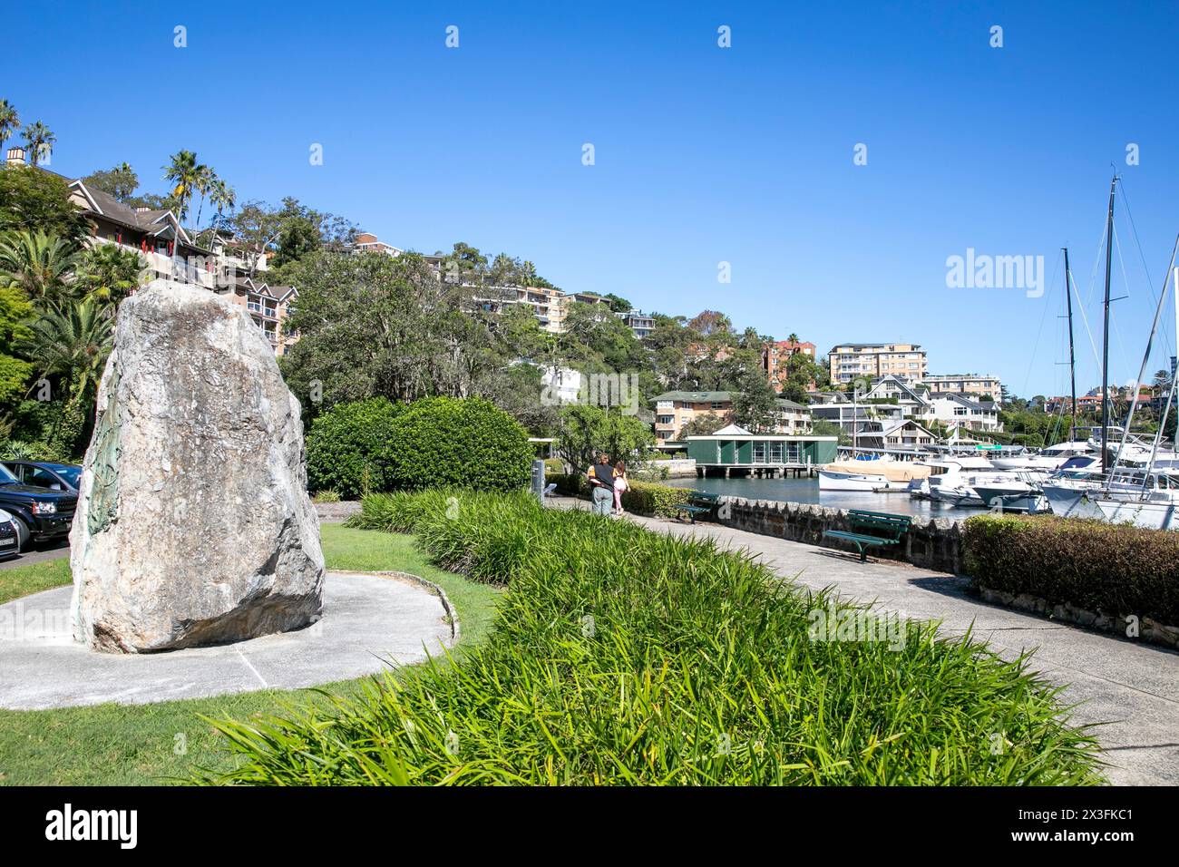 Le navire amiral HMS Sirius de la première flotte, plaque and 1989 bas relief célèbre les 200 ans de la colonisation européenne à Mosman, Sydney, Australie Banque D'Images