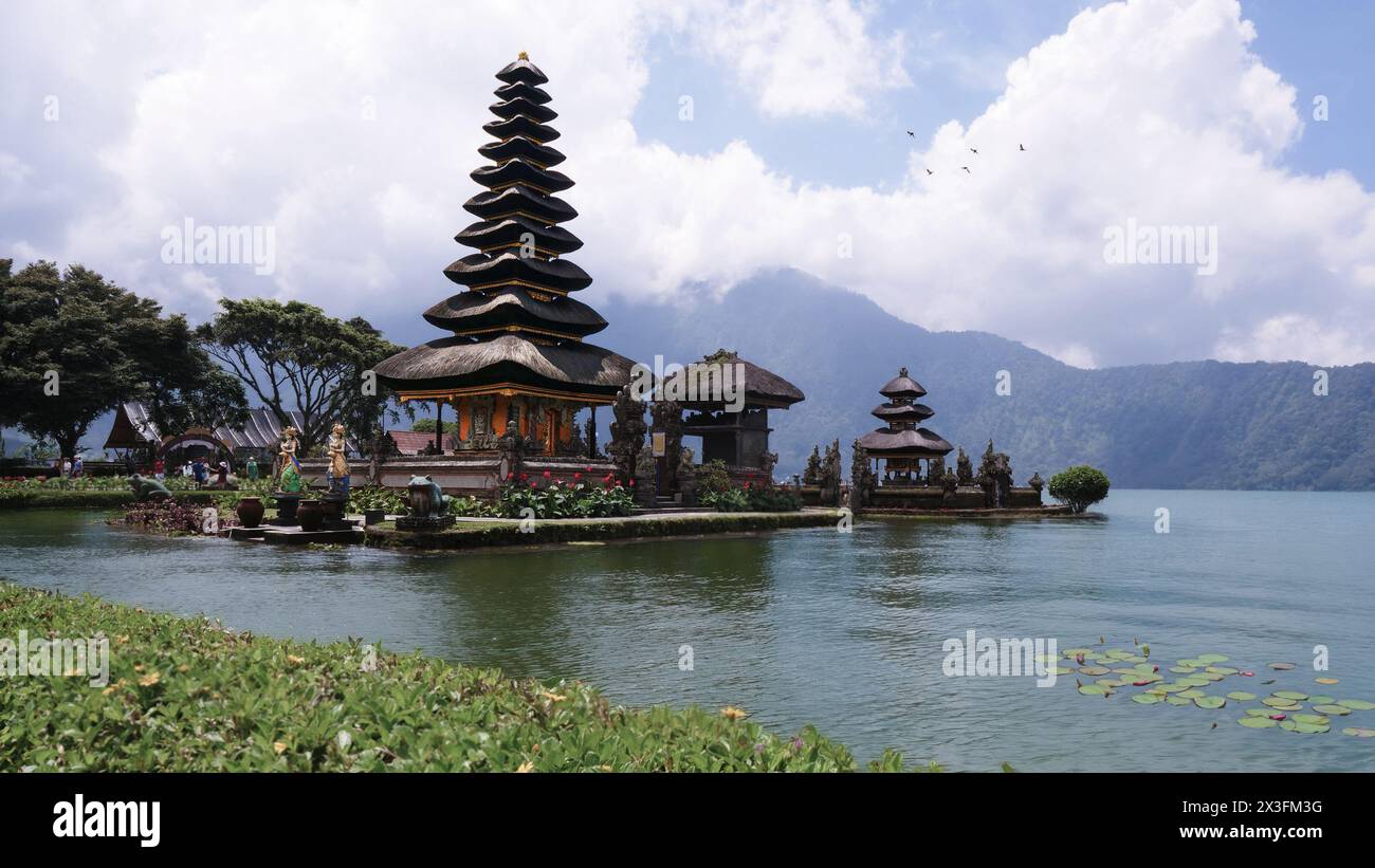Temple d'eau - Pura Ulun Danu Beratan, Bali, Indonésie Banque D'Images