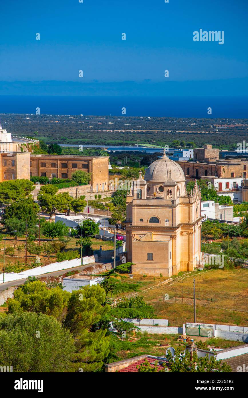 Vue panoramique sur Ostuni (ville Blanche). Pouilles, Italie. Banque D'Images