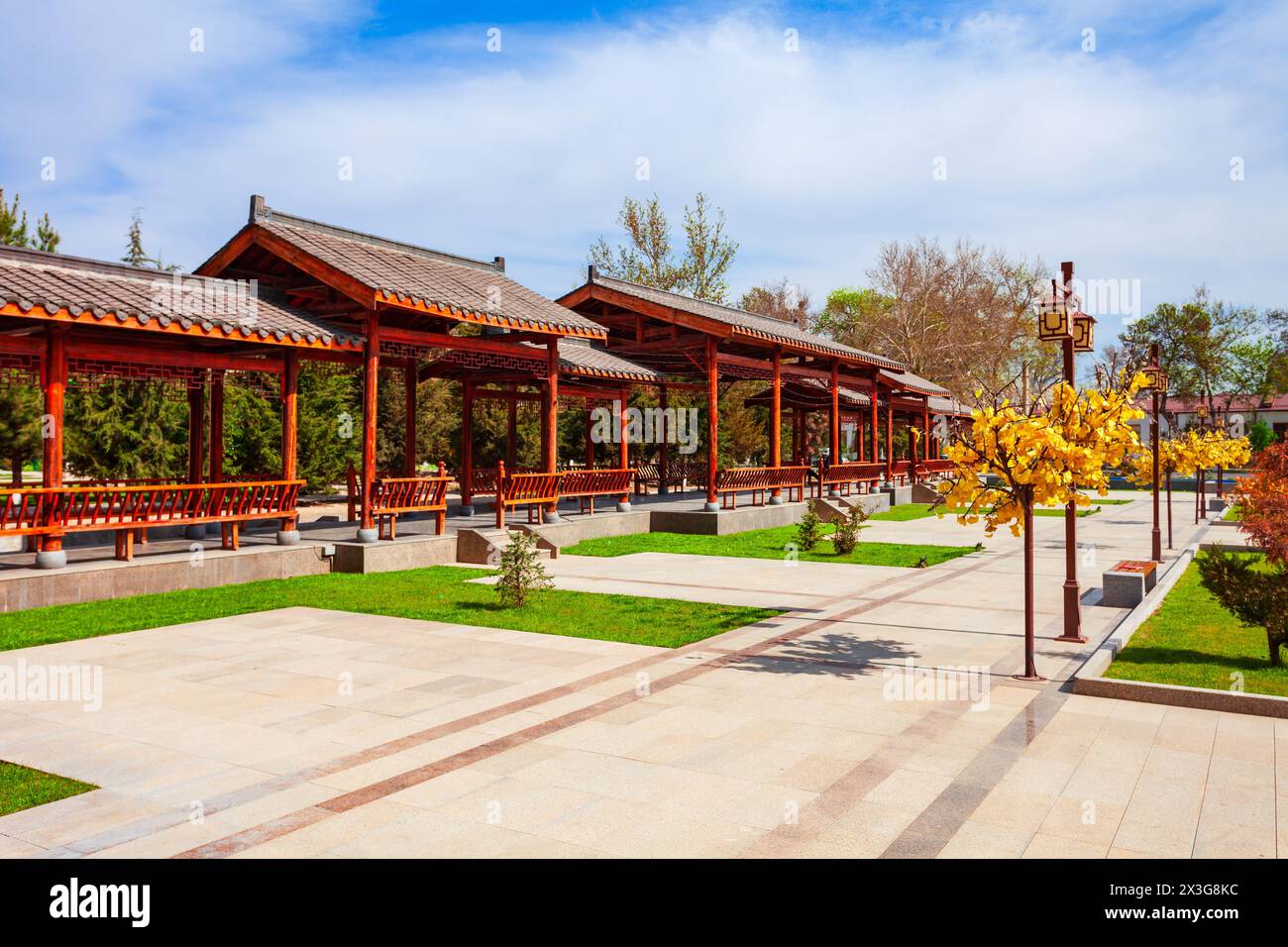 Jardin chinois au centre de la ville de Samarkand en Ouzbékistan Banque D'Images