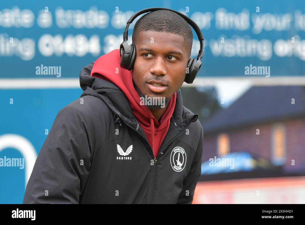 Wycombe, Angleterre. 27 avril 2024. Daniel Kanu de Charlton Athletic avant le pari Sky EFL League One match entre Wycombe Wanderers et Charlton Athletic. Kyle Andrews/Alamy Live News Banque D'Images