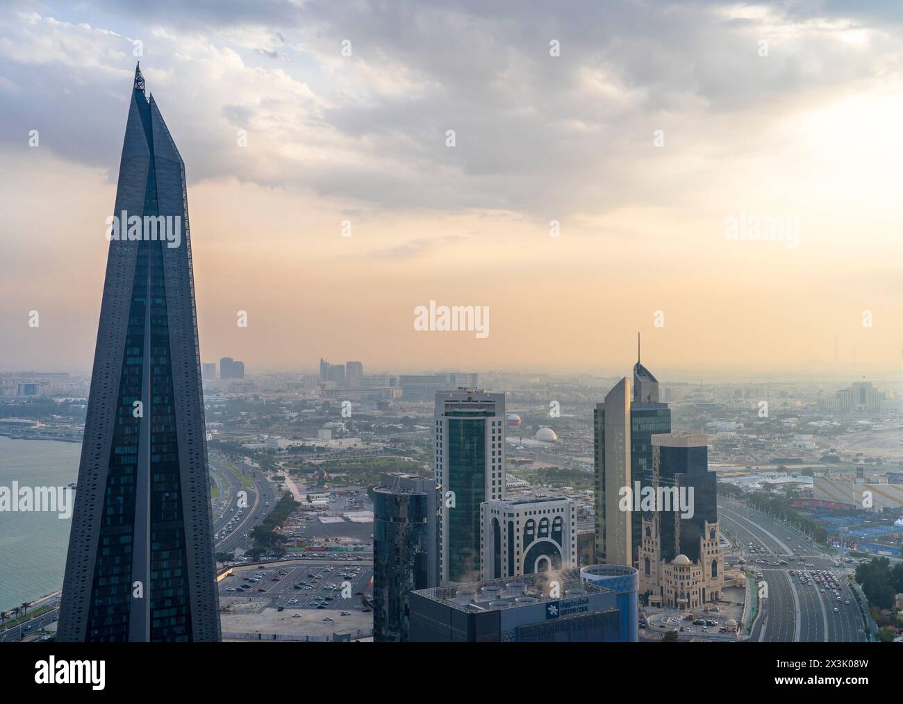 Lusail, Qatar- 10 mars 2024 : gratte-ciel dans le quartier financier de West Bay, Doha, Qatar Banque D'Images