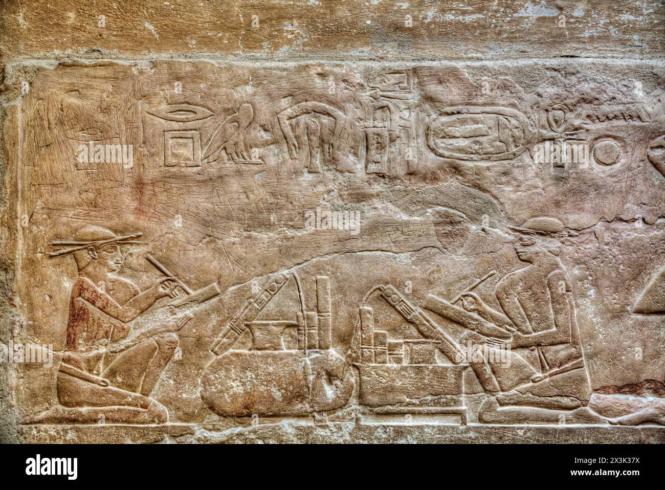 Reliefs; mastaba d'Idut; complexe de la pyramide Step; site du patrimoine mondial de l'UNESCO; Saqqara; Égypte Banque D'Images