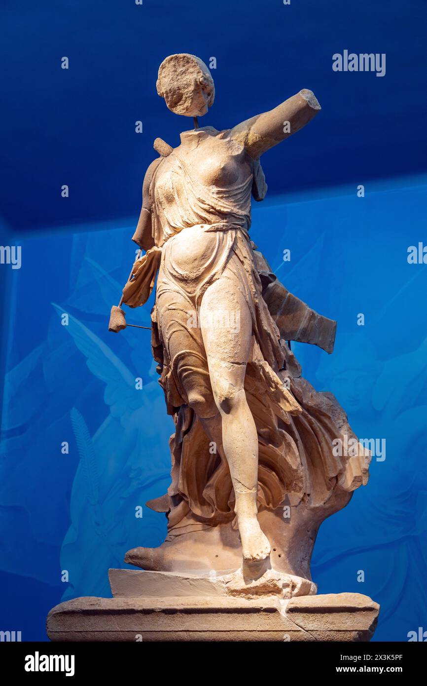 Statue Nike de Paionios, Musée archéologique d'Olympia, Grèce. Banque D'Images