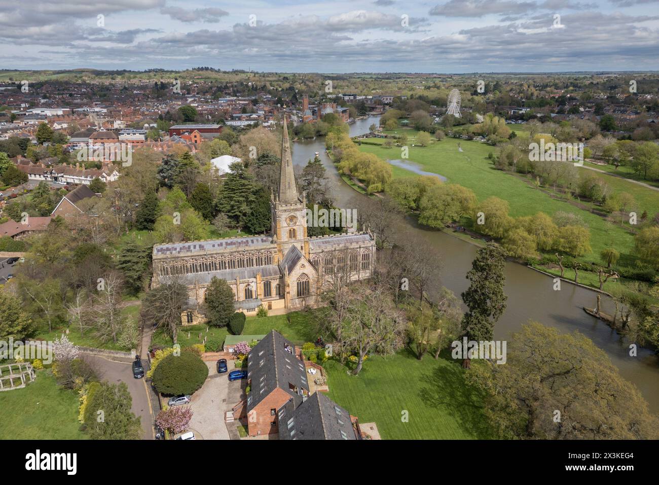 Vue aérienne de l'église Holy Trinity, Stratford upon Avon, Royaume-Uni. Banque D'Images