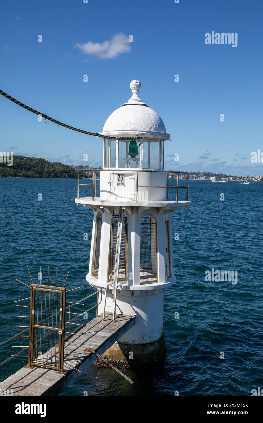 Phare de Robertson(s) point alias phare de Cremorne point sur Cremorne point Headland Sydney Lower North Shore, NSW, Australie, 2024 Banque D'Images