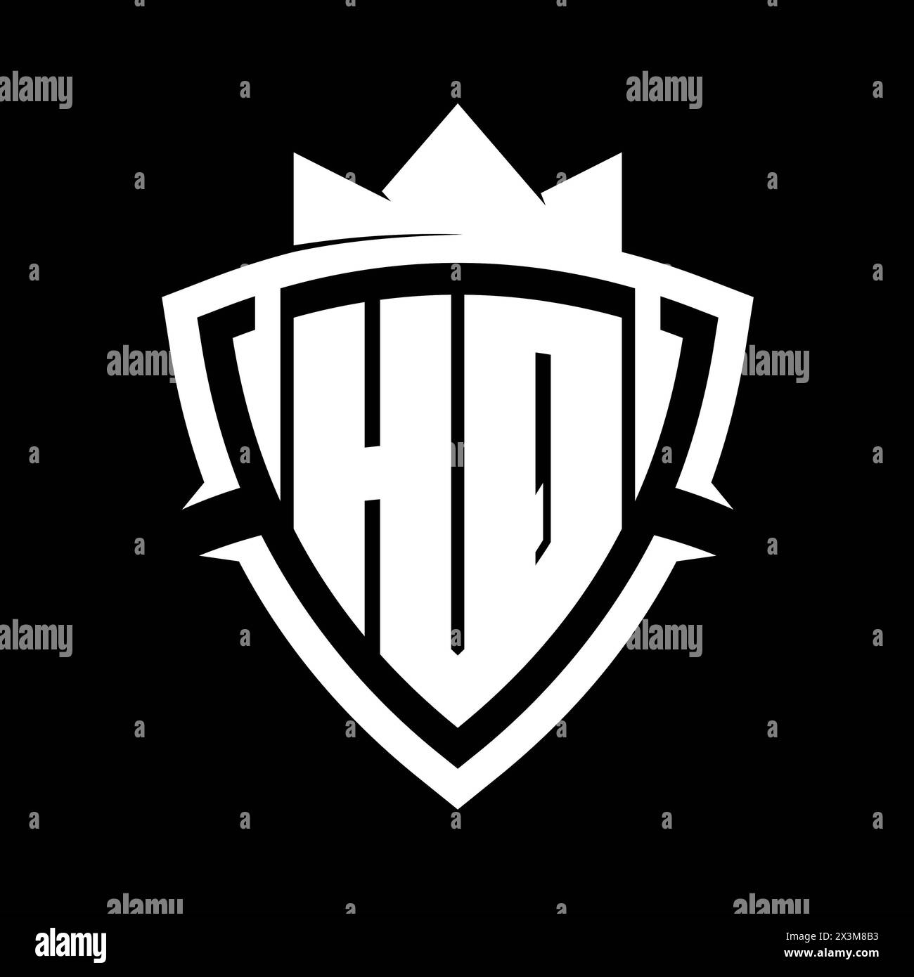 Monogramme en gras lettre HQ avec forme de bouclier courbe triangulaire avec modèle de conception de couleur de fond blanc et noir couronne Banque D'Images