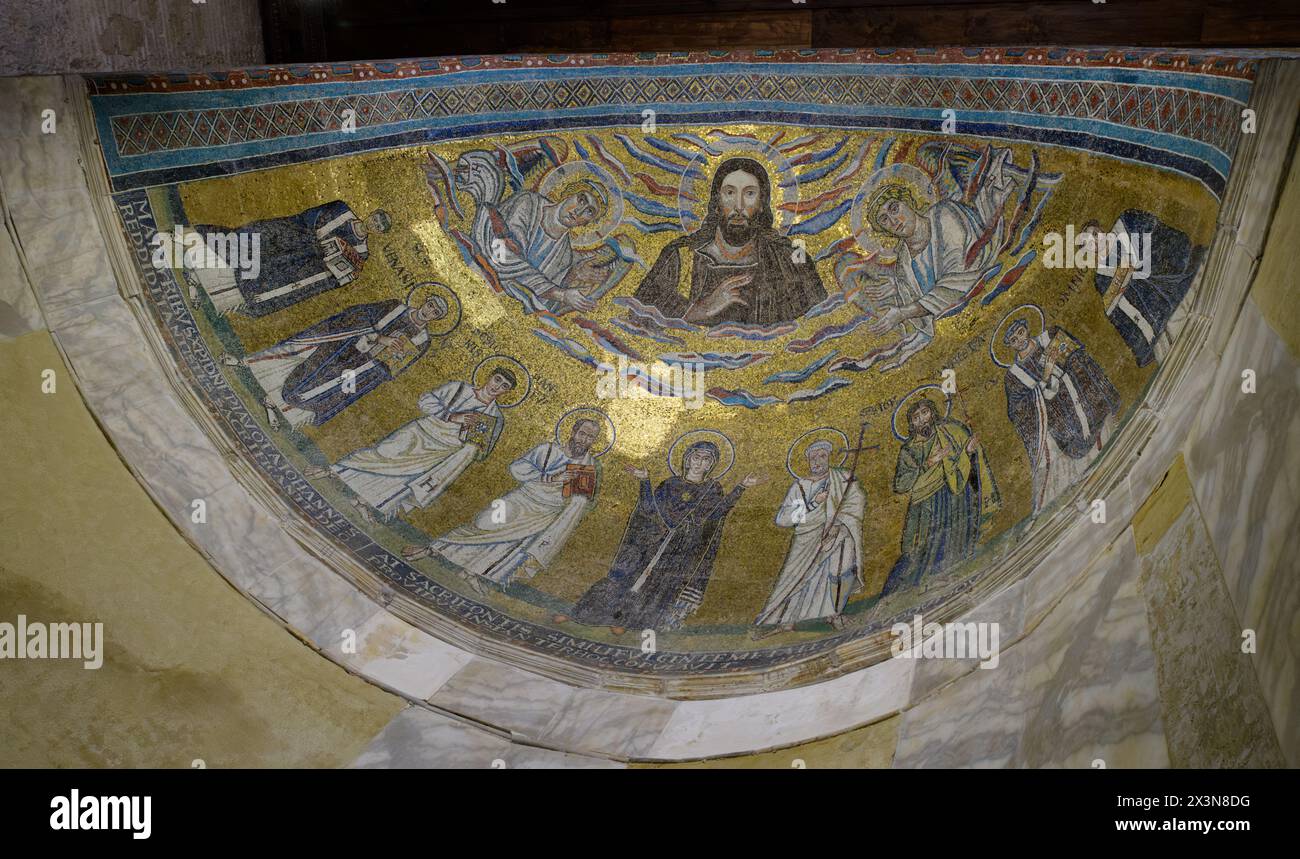 Mosaïque dans l'Aspe de la chapelle de Saint Vénantius (Cappella di San Venanzio) dans le baptistère du Latran Battistero lateranense, également connu sous le nom de San Giovan Banque D'Images