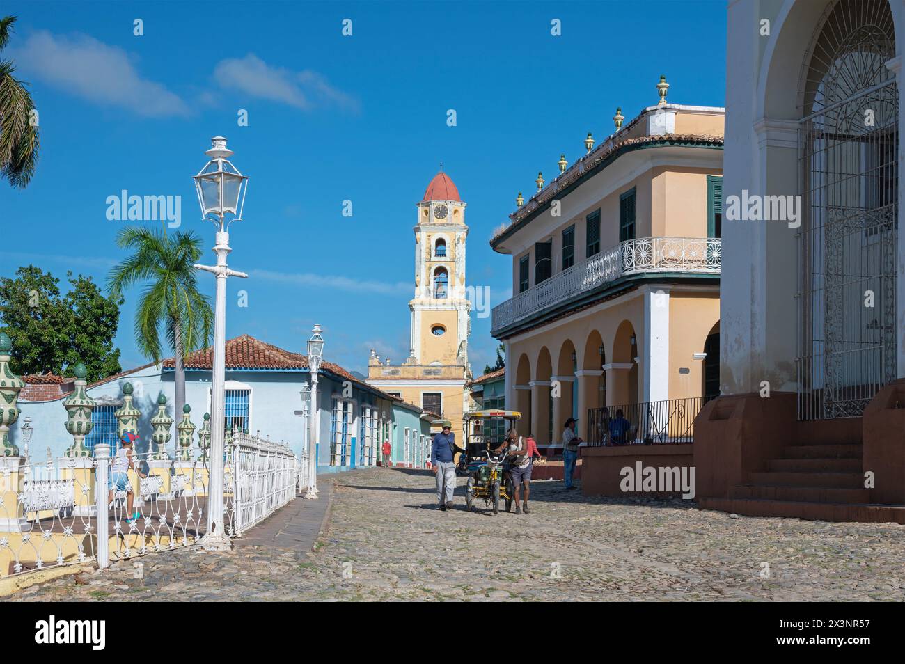 L'église Saint François d'assise du 19ème siècle à côté de la Plaza Mayor dans la partie vieille ville de Trinidad, Cuba Banque D'Images