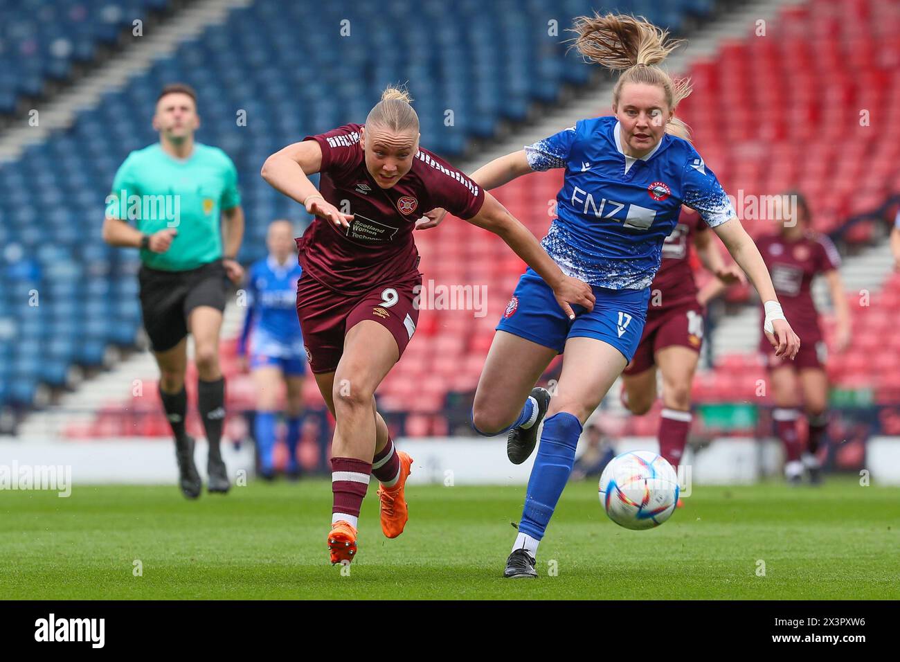 Glasgow, Royaume-Uni. 28 avril 2024. Les Spartans jouent Heart of Midlothian à Hampden Park, Glasgow, Écosse, Royaume-Uni en demi-finale de la Women's Scottish Cup. Le vainqueur de ce match affrontera les Rangers en finale le samedi 25 mai à Hampden Park. Crédit : Findlay/Alamy Live News Banque D'Images