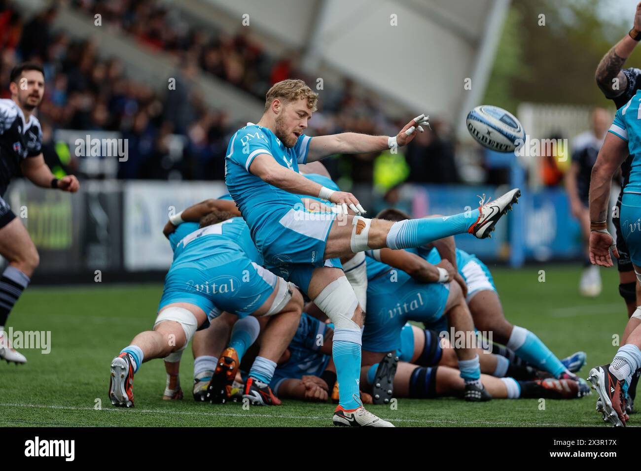 Newcastle, GbR. 28 avril 2024. Gus Warr de Sale Sharks s'efface lors du Gallagher Premiership match entre Newcastle Falcons et Sale Sharks à Kingston Park, Newcastle le dimanche 28 avril 2024. (Photo : Chris Lishman | mi News) crédit : MI News & Sport /Alamy Live News Banque D'Images