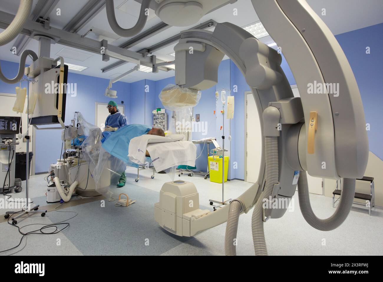 Angioplastie, pose de stent dans les artères coronaires, hémodynamique, salle d'opération, chirurgie, Hôpital Donostia, Saint-Sébastien, Gipuzkoa, pays basque, Espagne Banque D'Images