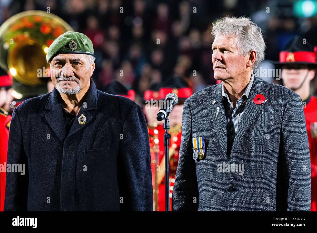 Christchurch, Nouvelle-Zélande, 26 avril 2024. Des membres de l'armée néo-zélandaise regardent pendant les commémorations de l'ANZAC Day avant le match de Super Rugby Pacific entre les Crusaders et les rebelles de Melbourne au stade Apollo Projects le 26 avril 2024 à Christchurch, en Nouvelle-Zélande. Crédit : James Foy/Speed Media/Alamy Live News Banque D'Images