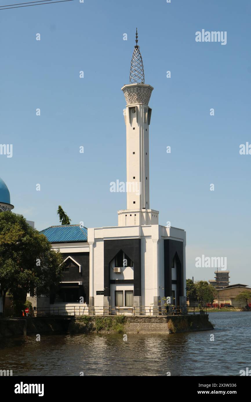 SIER Baiturrozaq Mosquée Surabaya. Masjid SIER Banque D'Images