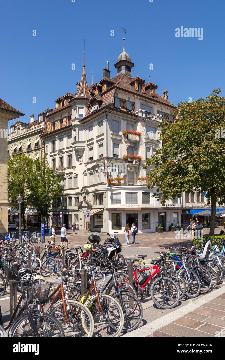 Lucerne succursale de Julius Bär Group AG, une banque privée multinationale suisse à Schwanenplatz (place des cygnes), 16 août 2022 Banque D'Images