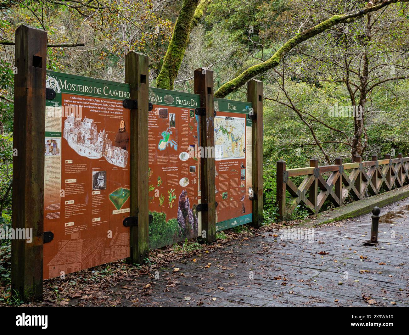 Cartel informativo, , parque Natural Fragas del Eume,​ provincia de la Coruña, Galice, Espagne Banque D'Images