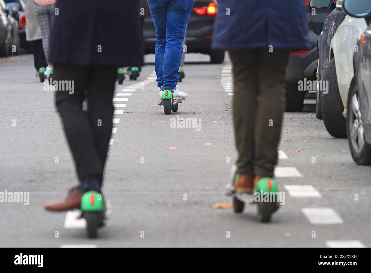 Bruxelles. Scooters en libre-service. Banque D'Images