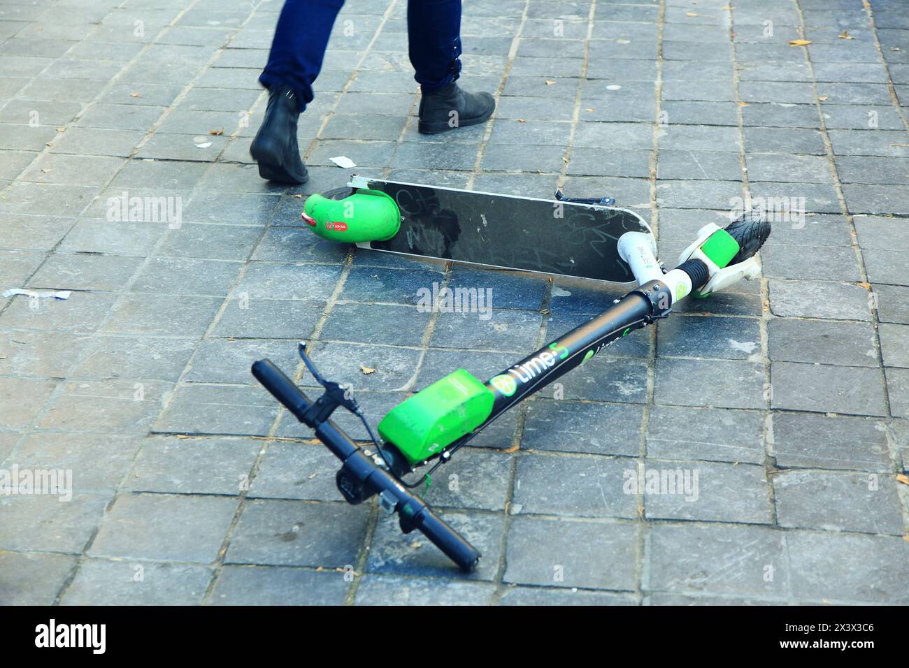 Bruxelles. Scooters en libre-service. Banque D'Images