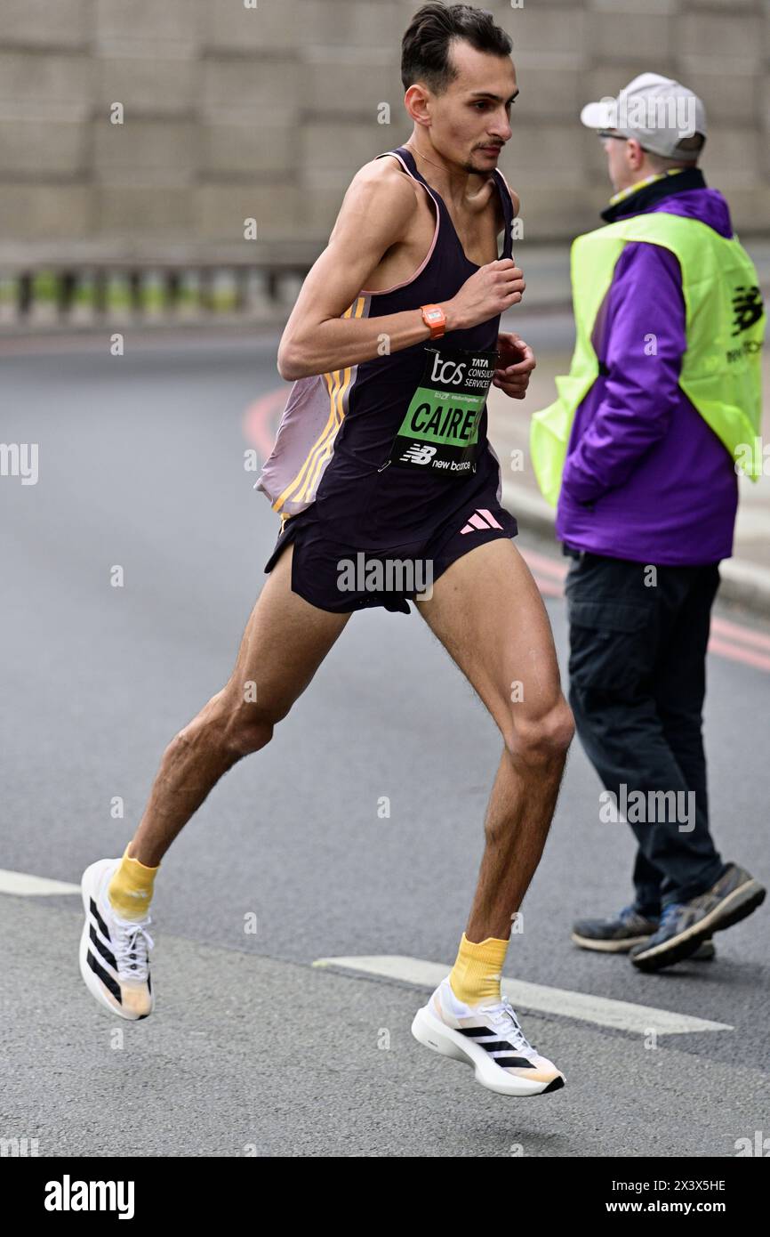 Emile Cairess, compétiteur masculin élite GBR, marathon de Londres 2024, peuplier, East London, Royaume-Uni Banque D'Images