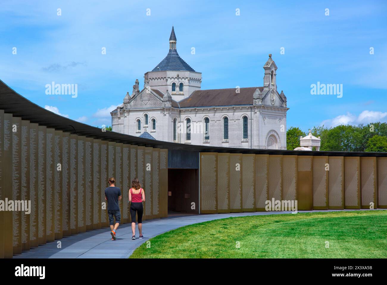 France, hauts de France, pas de Calais. Mémorial de la seconde Guerre mondiale, notre Dame de Lorette. Ablain saint nazaire Banque D'Images