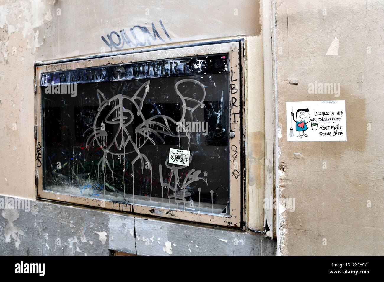 Cat Graffiti sur un mur d'une rue Montmartre - Paris - France Banque D'Images