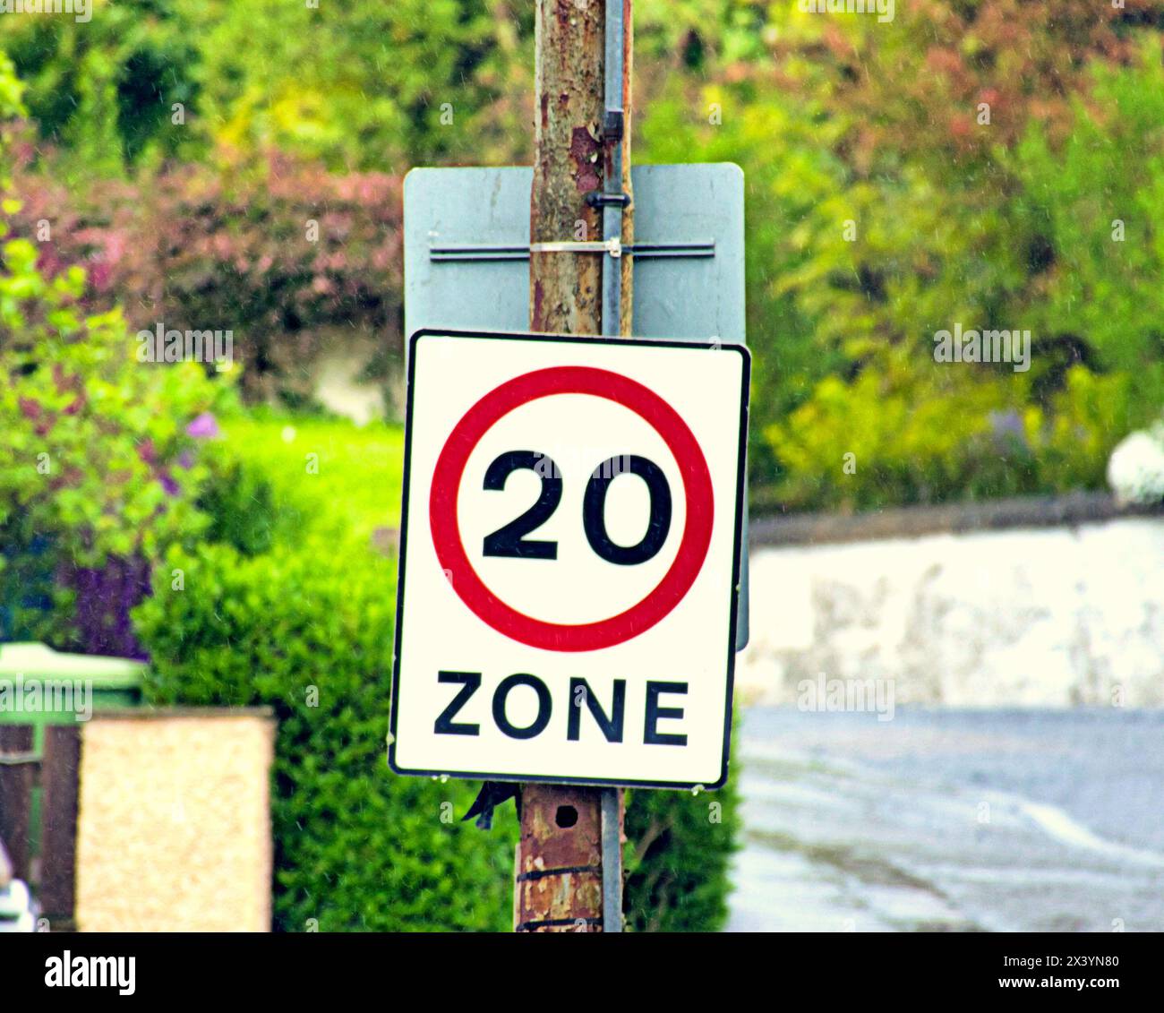 Glasgow, Écosse, Royaume-Uni. 29 avril 2024 : les routes devraient avoir la limite de vitesse fixée à 20 mph dans la ville en raison d'un pic récent dans les routes de décès à réduire pour créer des rues plus sûres. Crédit Gerard Ferry /Alamy Live News Banque D'Images