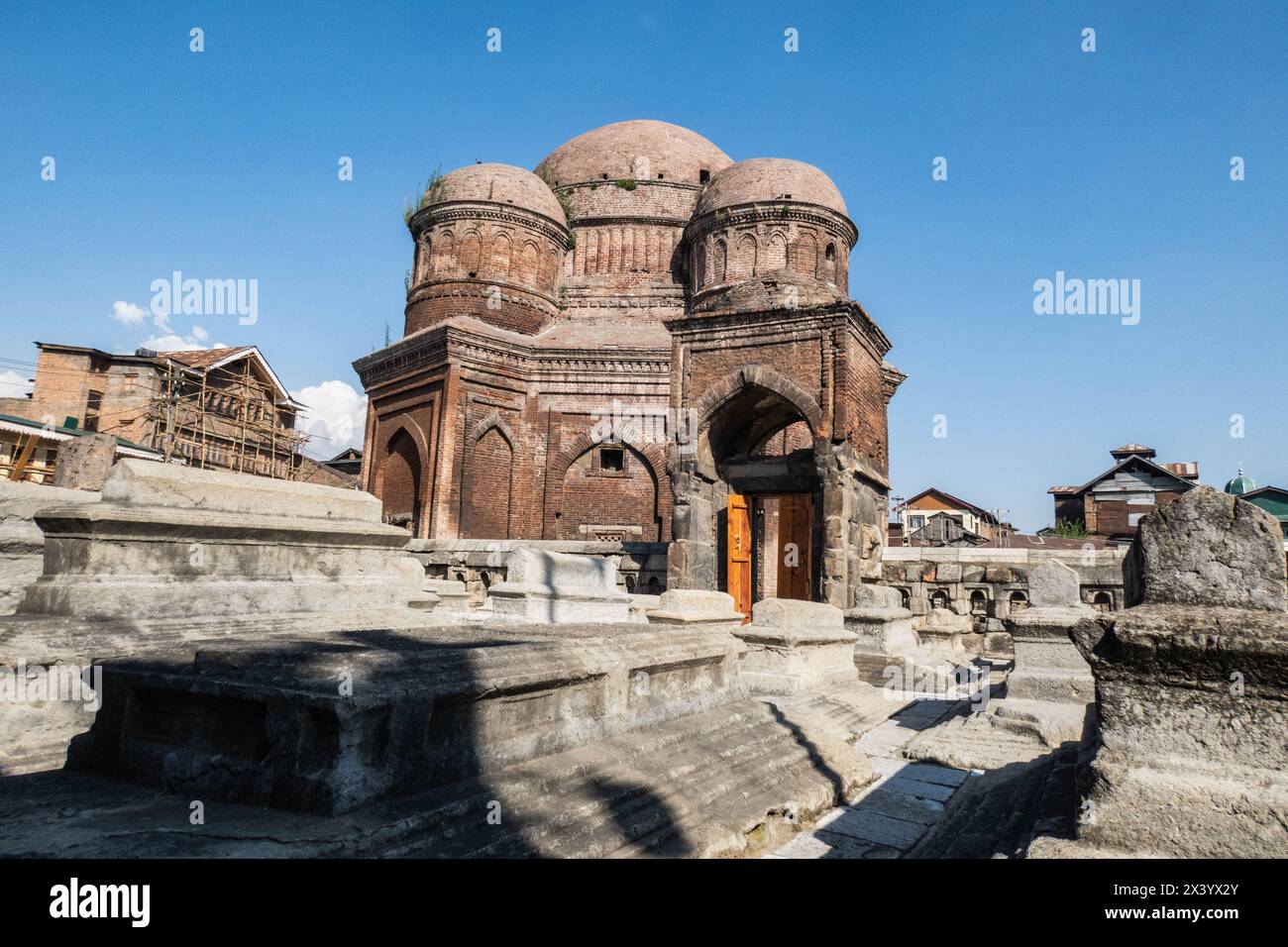 La tombe de la mère de Zain-ul-Abidin (tombe de Badshah), Srinagar, Cachemire, Inde Banque D'Images