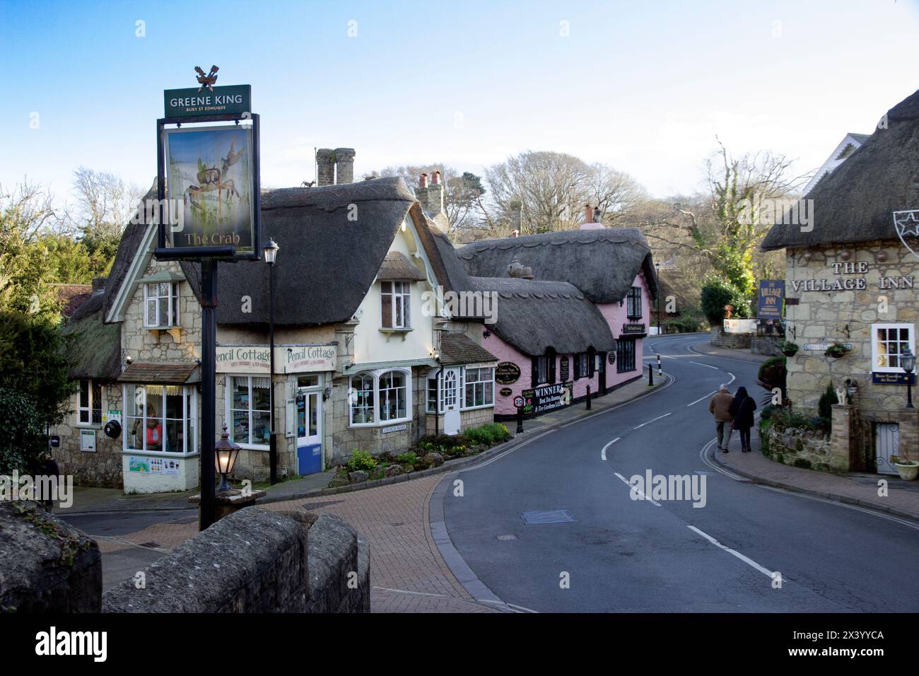 Pencil Cottage et Old Thatch Teashop, Shanklin Old Village, île de Wight, ne sont que deux des bâtiments au toit de chaume dans le village pittoresque Banque D'Images
