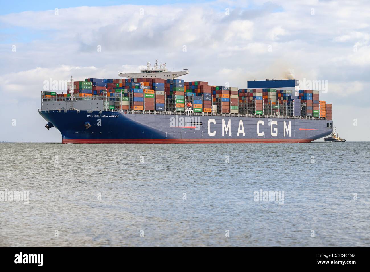 CMA CGM Jean Mermoz est un porte-conteneurs de classe Antoine de Saint-Exupéry de 21 000 teu exploité par la compagnie maritime française CMA CGM. Banque D'Images