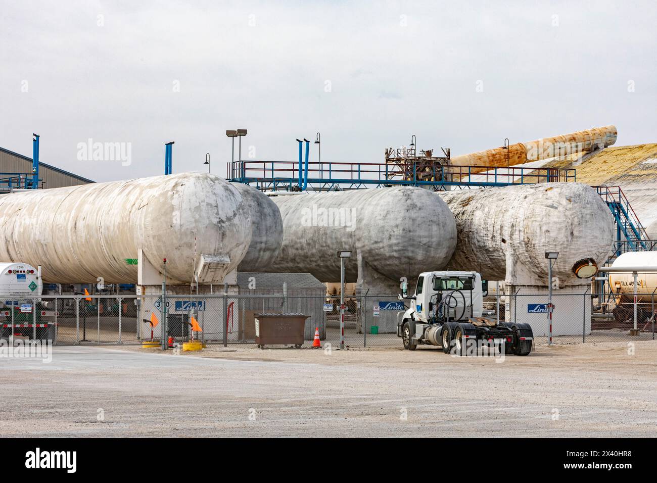 Duncombe, Iowa - réservoirs pour gaz industriels dans une usine d'engrais Koch Industries. Koch est l'une des quatre seules entreprises qui contrôlent 75 % de tout l'azote Banque D'Images