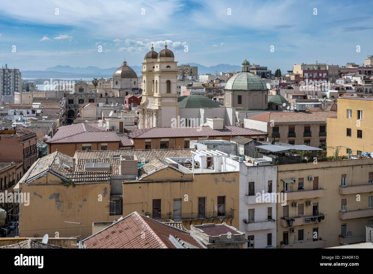 Variété d'architecture dans la ville de Cagliari, Sardaigne, Italie ; Cagliari, Italie Banque D'Images