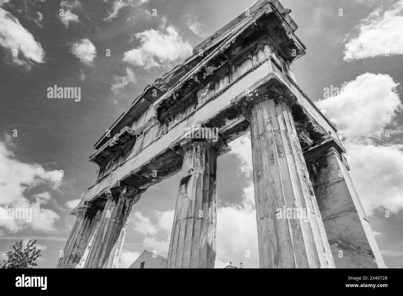 La porte d'Athéna Archegetis à l'Agora romaine, un site archéologique à Athènes, Grèce ; Athènes, Grèce Banque D'Images