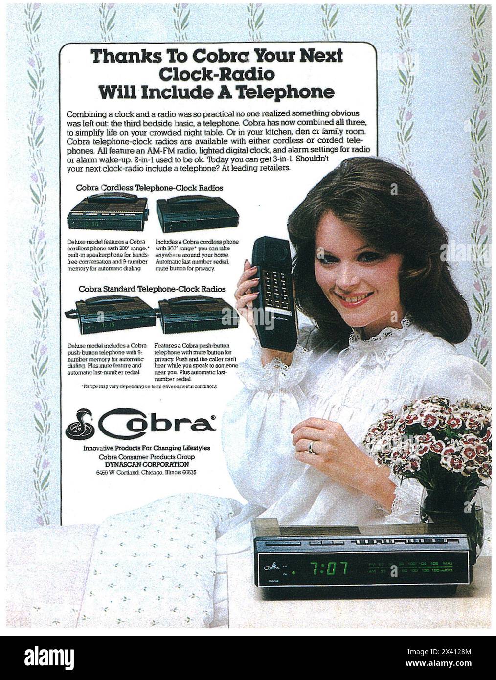 1983 Cobra Telephone Clock-radios ad - Dynascan Corporation Banque D'Images