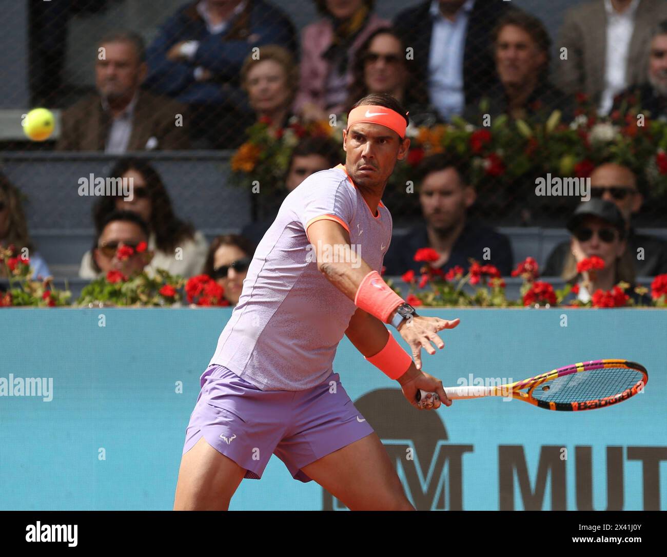 Madrid, Espagne. 29 avril 2024 : Madrid, Espagne : Rafa Nadal revient à Pedro Cachinl lors du Mutua Madrid Open à la Caja Mágica, Madrid le lundi 29 avril 2024.a, Madrid le lundi 29 avril 2024. Crédit : action plus Sports images/Alamy Live News Banque D'Images