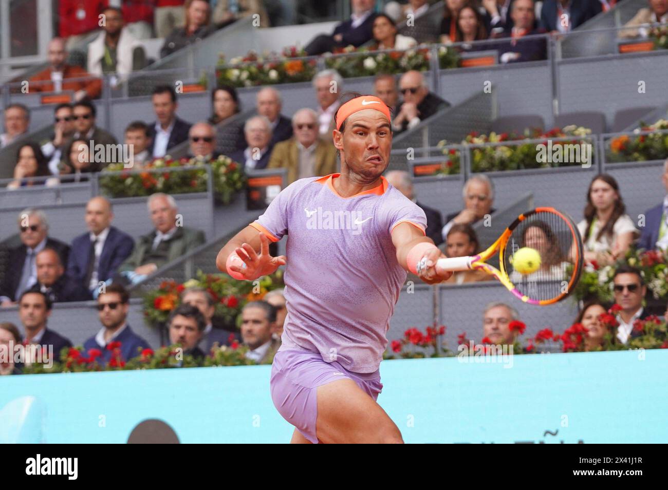 Madrid, Espagne. 29 avril 2024 : Madrid, Espagne : Rafa Nadal revient à Pedro Cachinl lors du Mutua Madrid Open à la Caja Mágica, Madrid le lundi 29 avril 2024. Crédit : action plus Sports images/Alamy Live News Banque D'Images