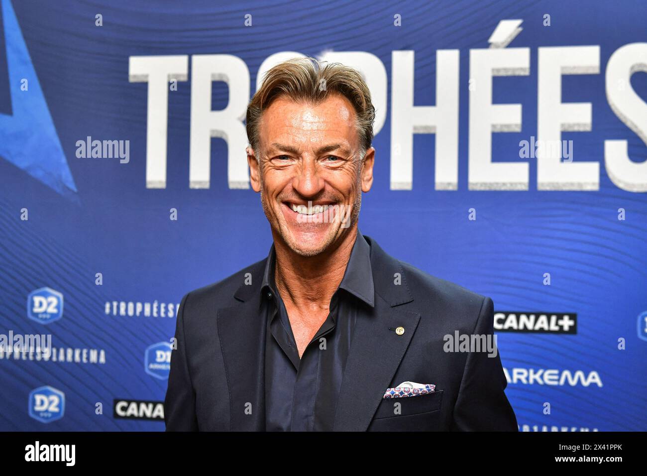 L'entraîneur de l'équipe de France féminine de football Herve Renard pose pour une photo lors de la cérémonie des Arkema D1 Awards au Pavillon Dauphine à Paris le 29 avril 2024. Photo de Firas Abdullah/ABACAPRESS.COM crédit : Abaca Press/Alamy Live News Banque D'Images