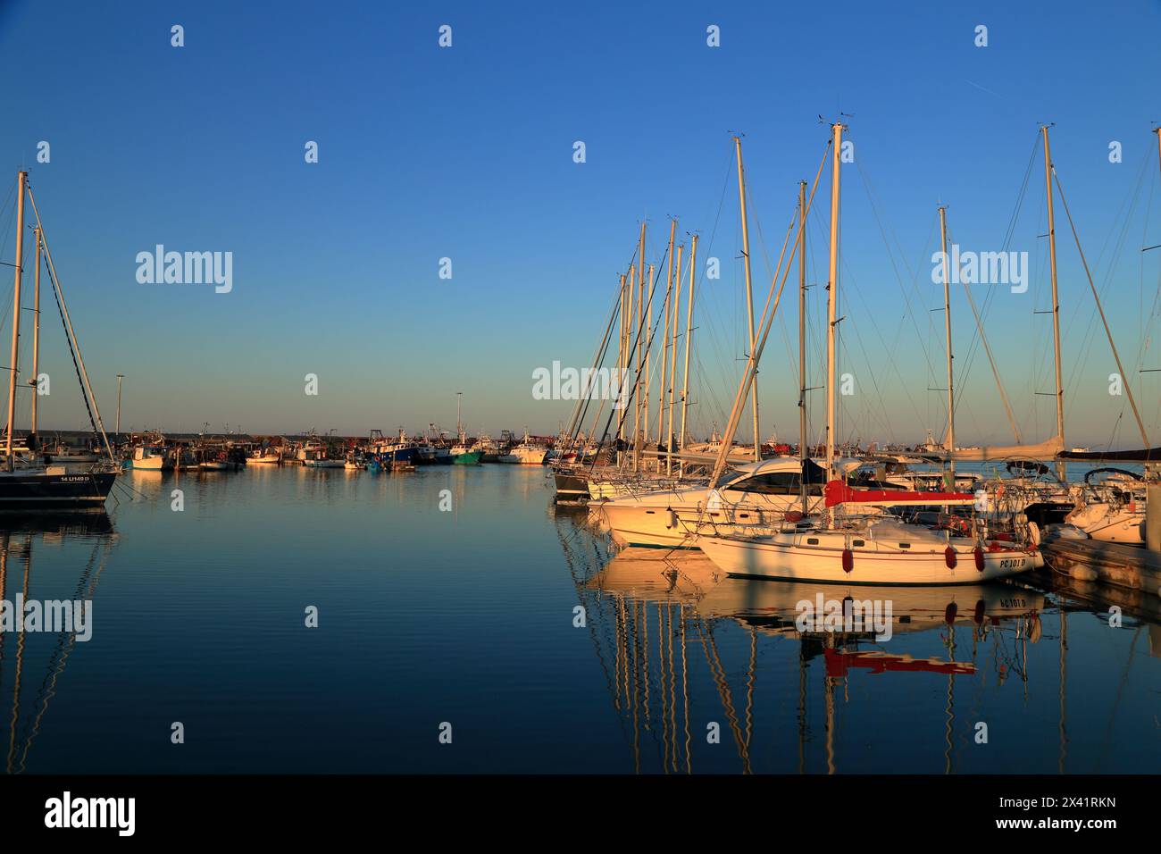 Port de Giulianova, Italie Banque D'Images