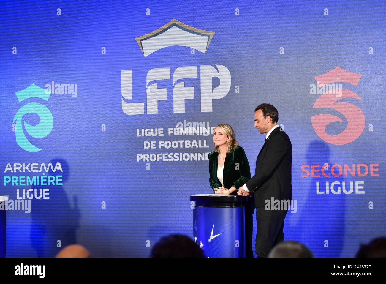 Cette photographie montre le nouveau logo de la Ligue de football professionnel féminin nouvellement annoncée lors de la cérémonie des Arkema D1 Awards au Pavillon Dauphine à Paris le 29 avril 2024. Photo de Firas Abdullah/ABACAPRESS.COM crédit : Abaca Press/Alamy Live News Banque D'Images