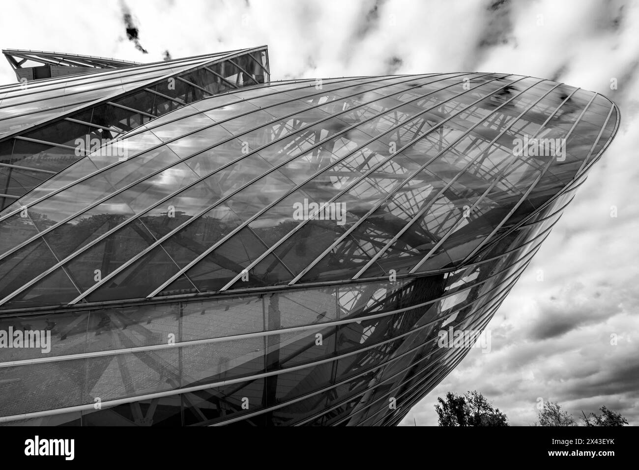 Le bâtiment de la Fondation Louis Vuitton conçu par l'architecte Frank Gehry est un musée d'art et centre culturel français parrainé par le groupe LVMH et sa filiale Banque D'Images