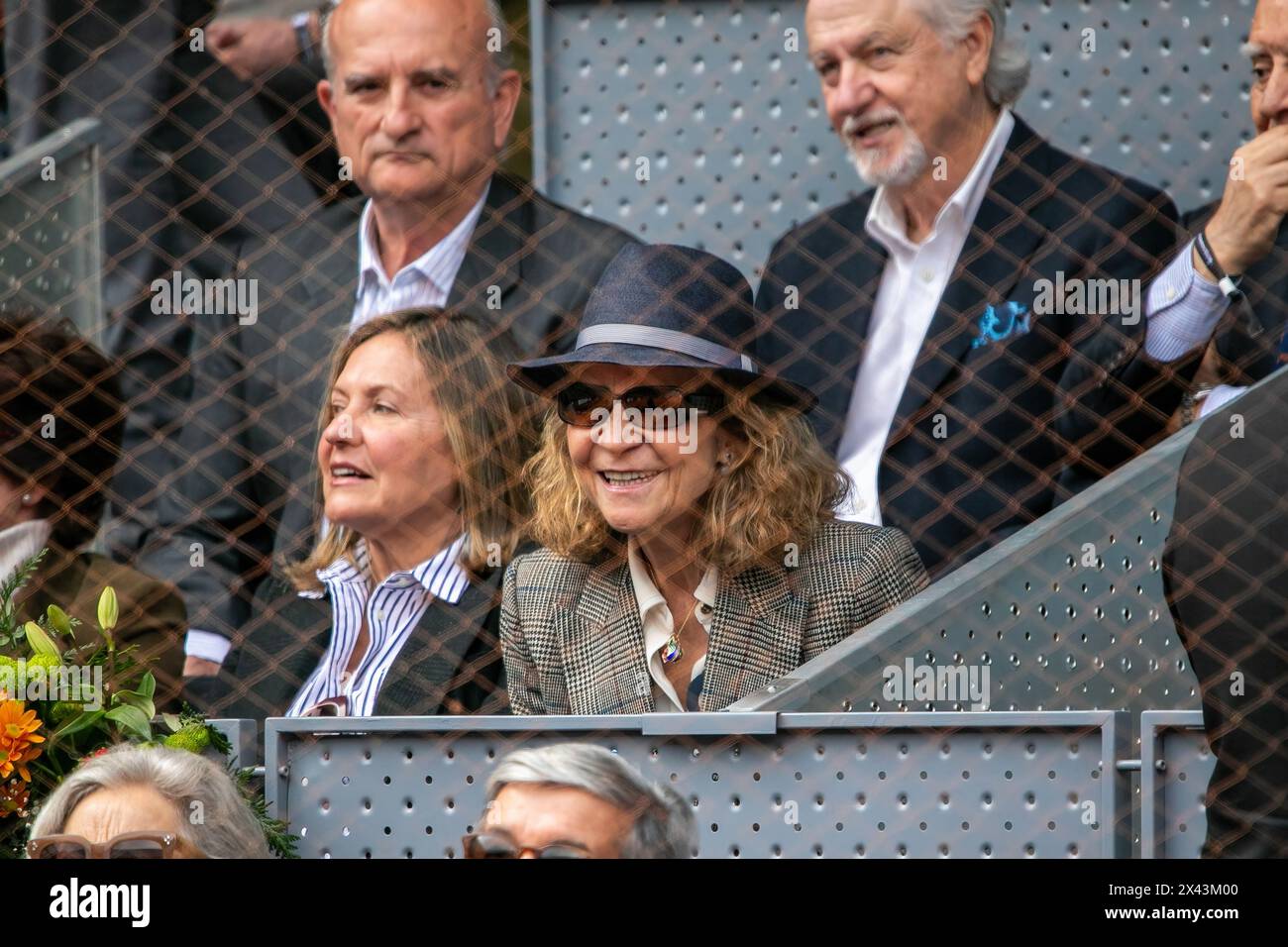 Madrid, Espagne. 29 avril 2024. Elena de BorbÛn y Grecia, infanta espagnole, fille première-née du roi Juan Carlos I et de la reine Sofia, et sœur de l'actuel roi d'Espagne, Felipe VI vu lors du match de tennis qui a affronté l'espagnol Rafael Nadal et l'argentin Pedro Cachin. Diverses personnalités de la société espagnole se sont réunies à la boîte de la Caja Magica à Madrid pour assister au match pour l’ATP Master 100 à Madrid entre l’espagnol Rafael Nadal et l’argentin Pedro Cachin. Crédit : SOPA images Limited/Alamy Live News Banque D'Images